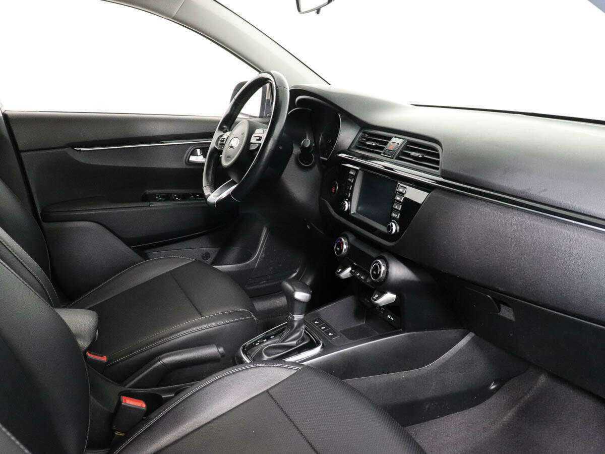 Kia Rio с пробегом — 2017 год. Фото: #6