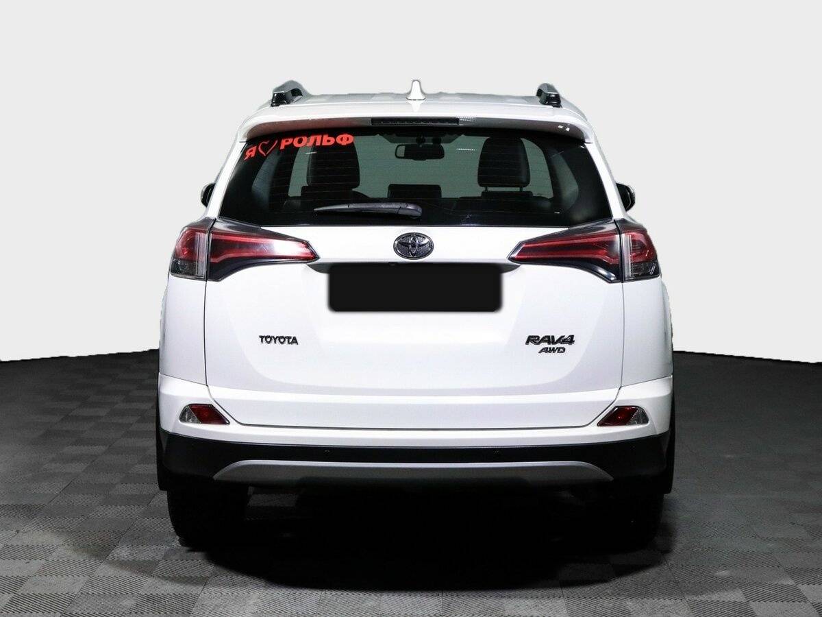 Toyota RAV4 с пробегом — 2017 год. Фото: #5