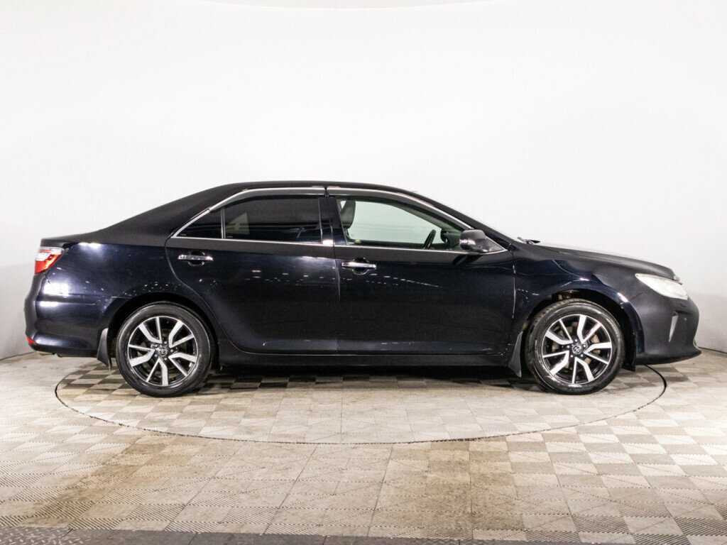 Toyota Camry с пробегом — 2016 год. Фото: #3