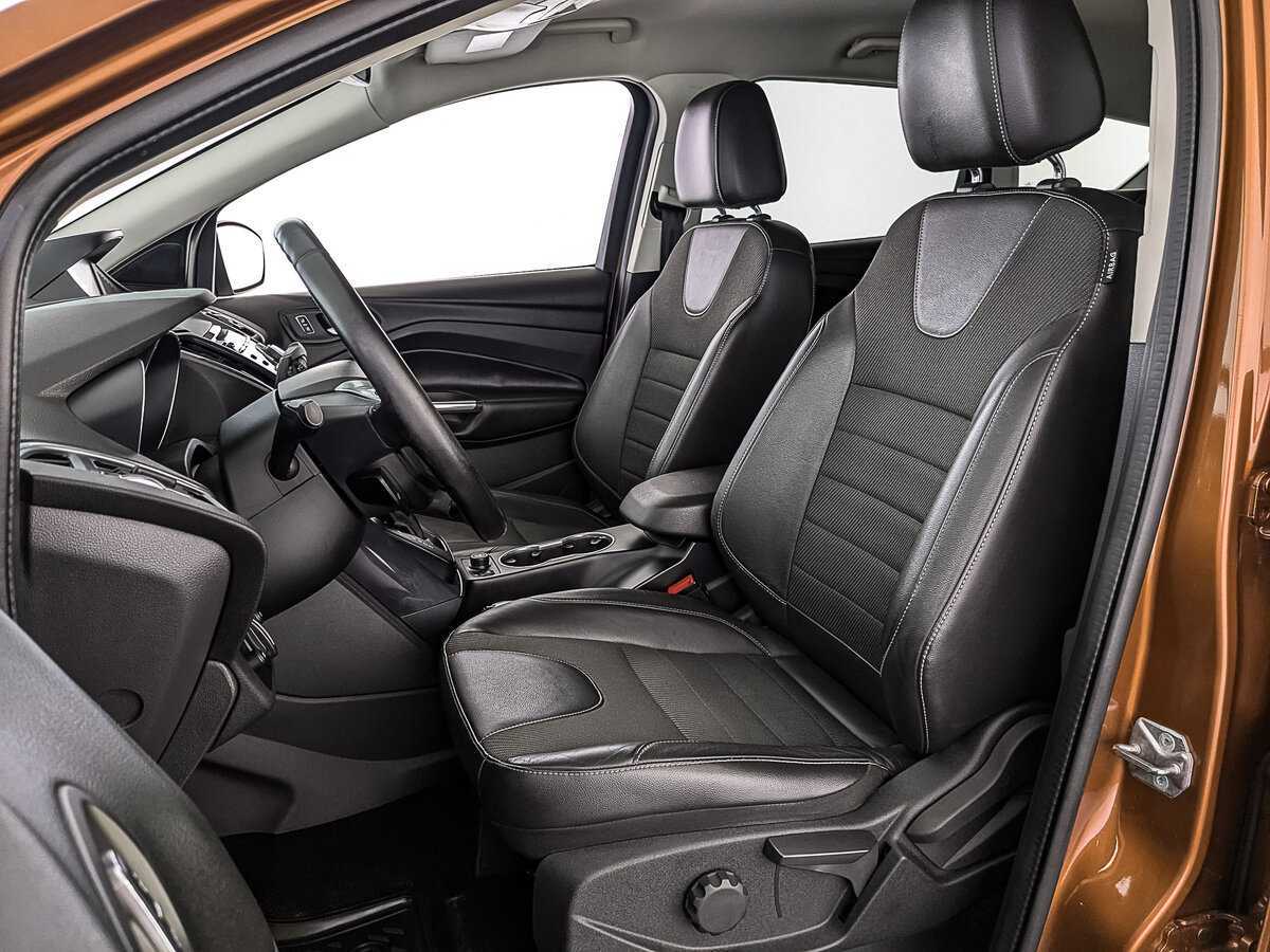 Ford Kuga с пробегом — 2014 год. Фото: #19