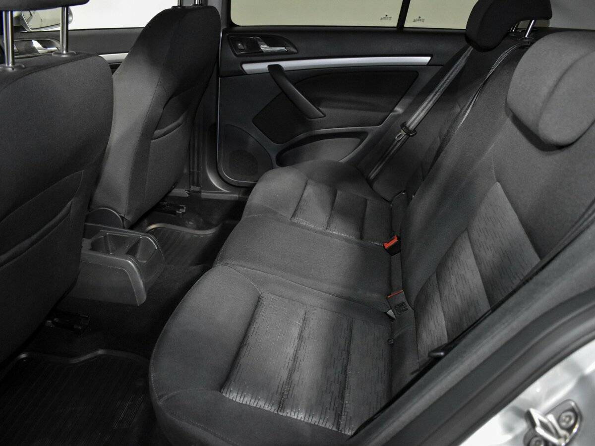 Skoda Octavia с пробегом — 2013 год. Фото: #10