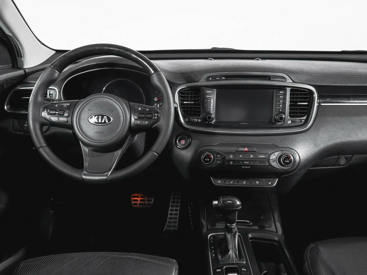 Kia Sorento с пробегом — 2016 год. Фото: #11