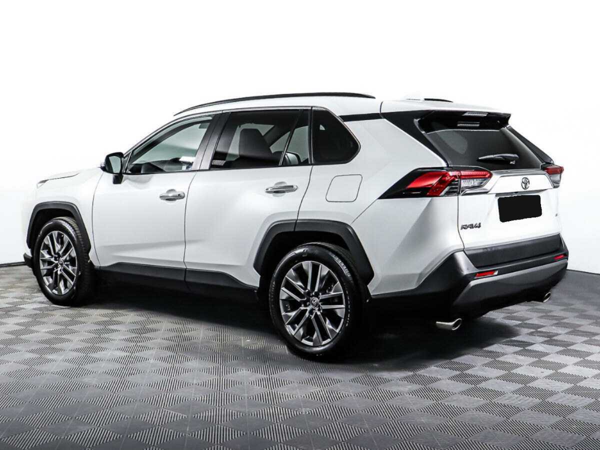 Toyota RAV4 с пробегом — 2020 год. Фото: #6