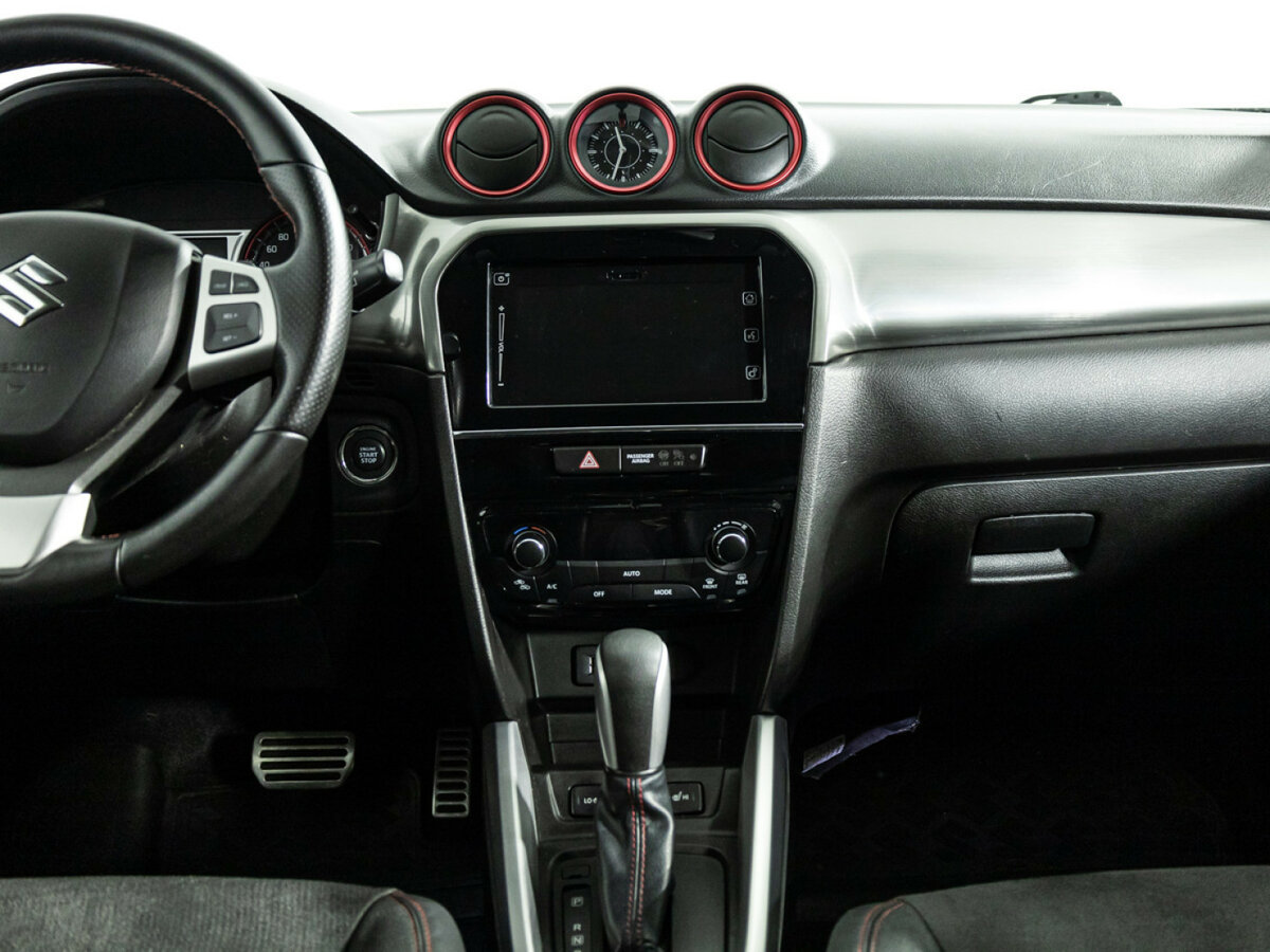 Suzuki Vitara с пробегом — 2018 год. Фото: #13