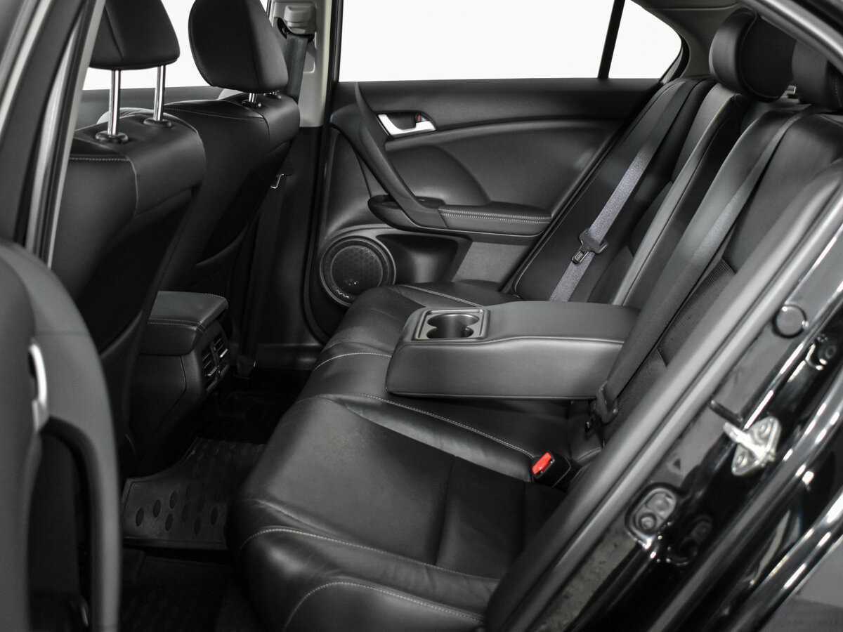 Honda Accord с пробегом — 2012 год. Фото: #11