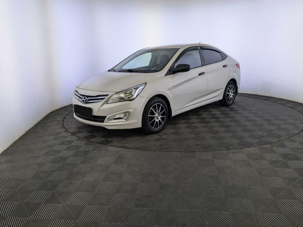 Hyundai Solaris с пробегом — 2015 год. Фото: #0
