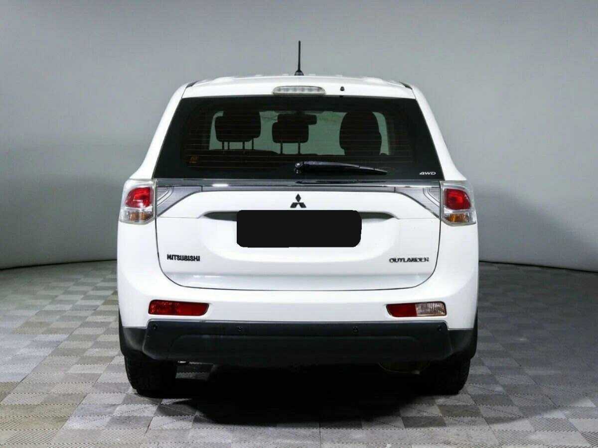 Mitsubishi Outlander с пробегом — 2012 год. Фото: #4