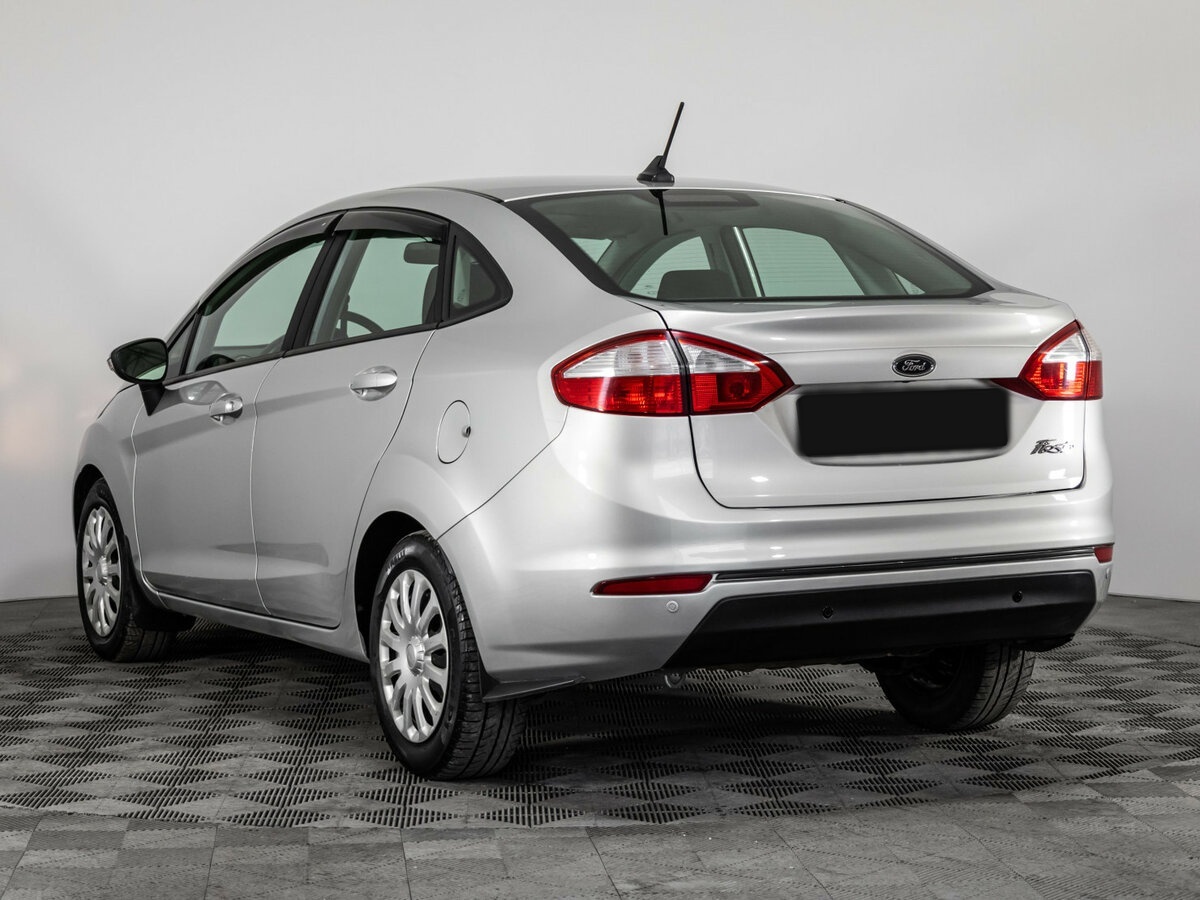 Ford Fiesta с пробегом — 2016 год. Фото: #5