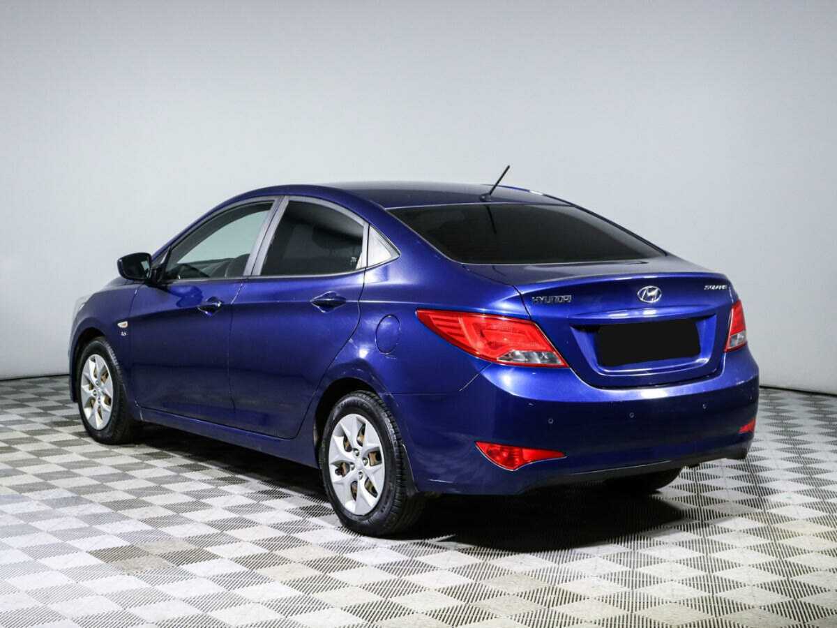 Hyundai Solaris с пробегом — 2015 год. Фото: #6