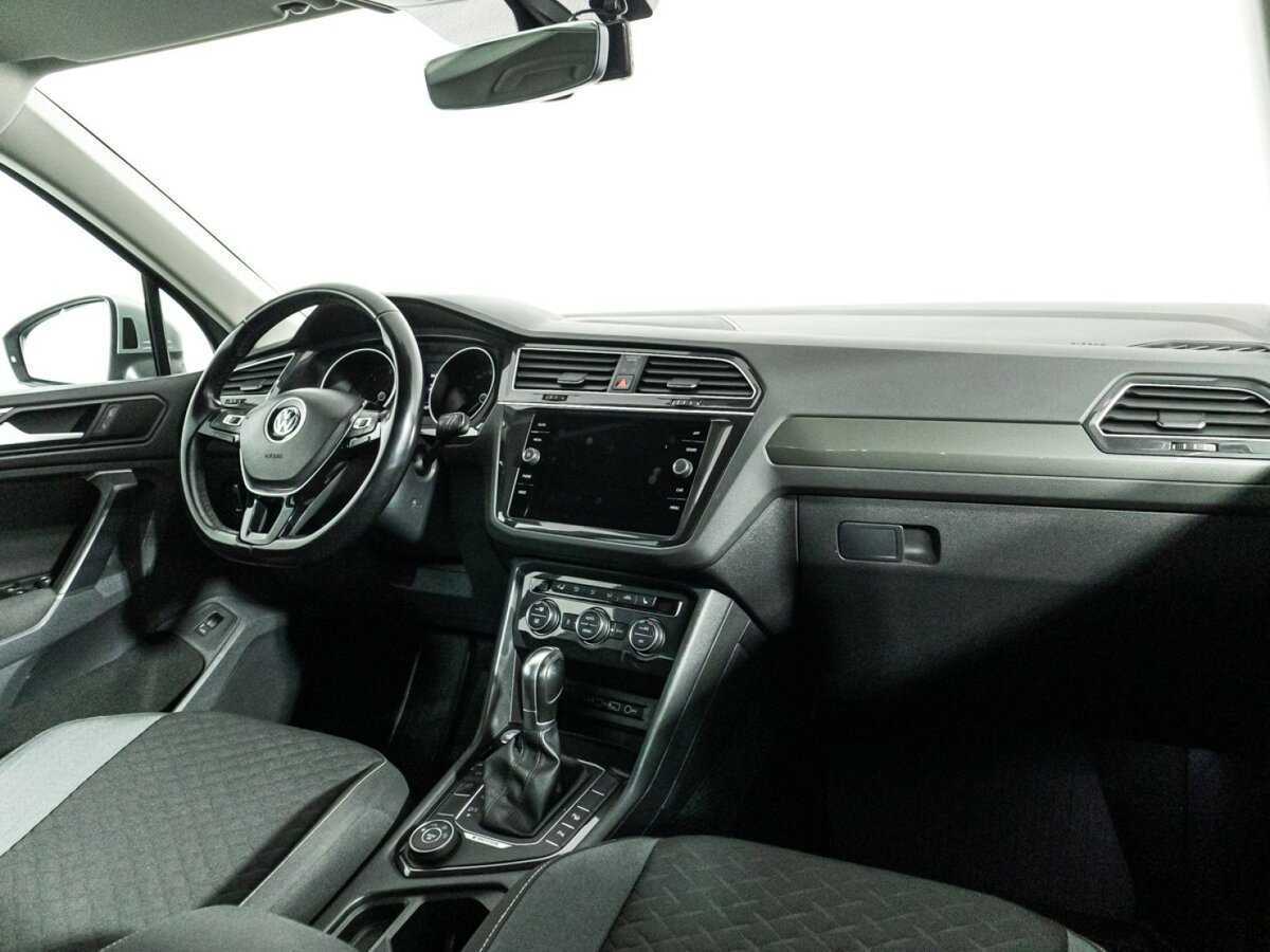 Volkswagen Tiguan с пробегом — 2018 год. Фото: #8