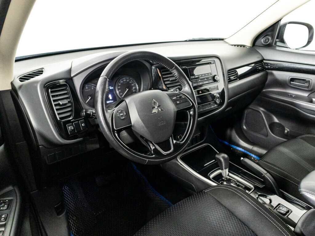 Mitsubishi Outlander с пробегом — 2019 год. Фото: #10