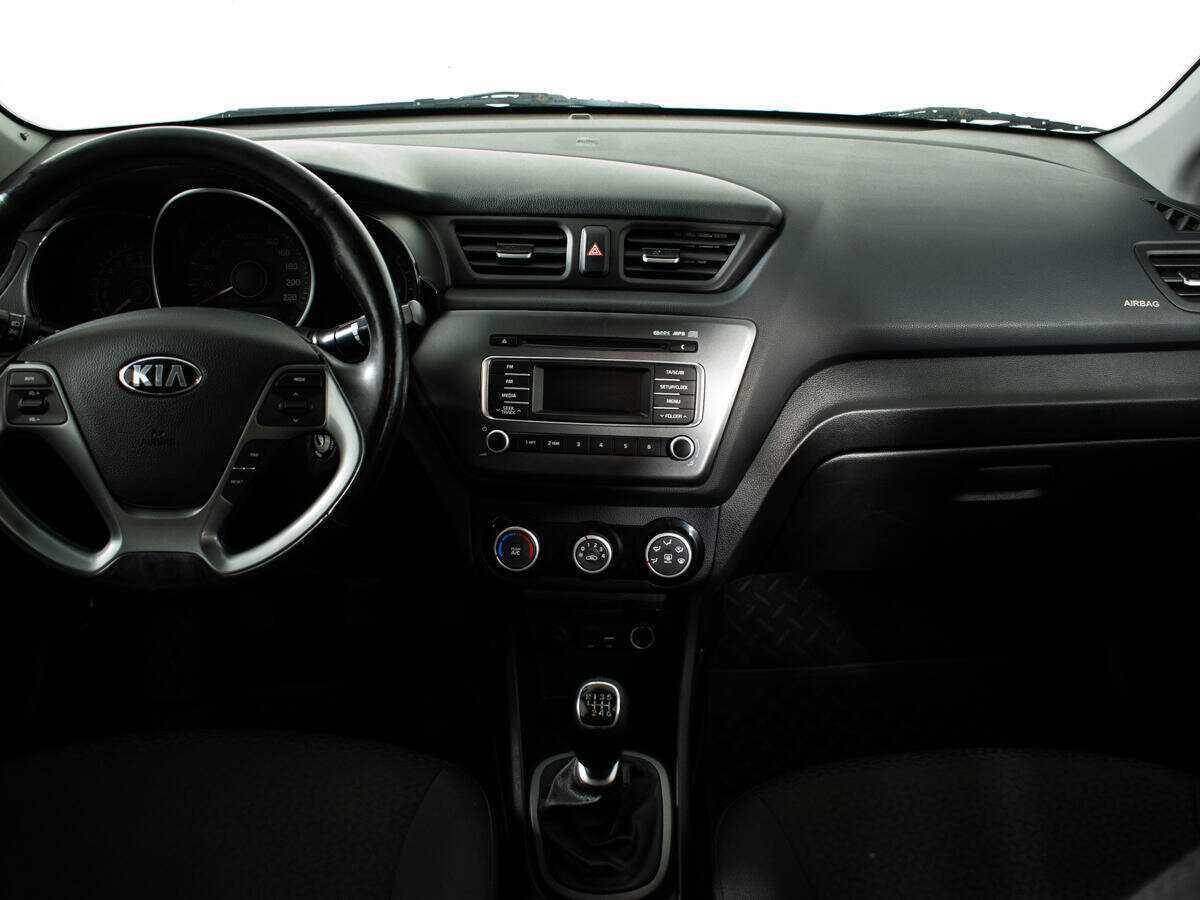 Kia Rio с пробегом — 2015 год. Фото: #9