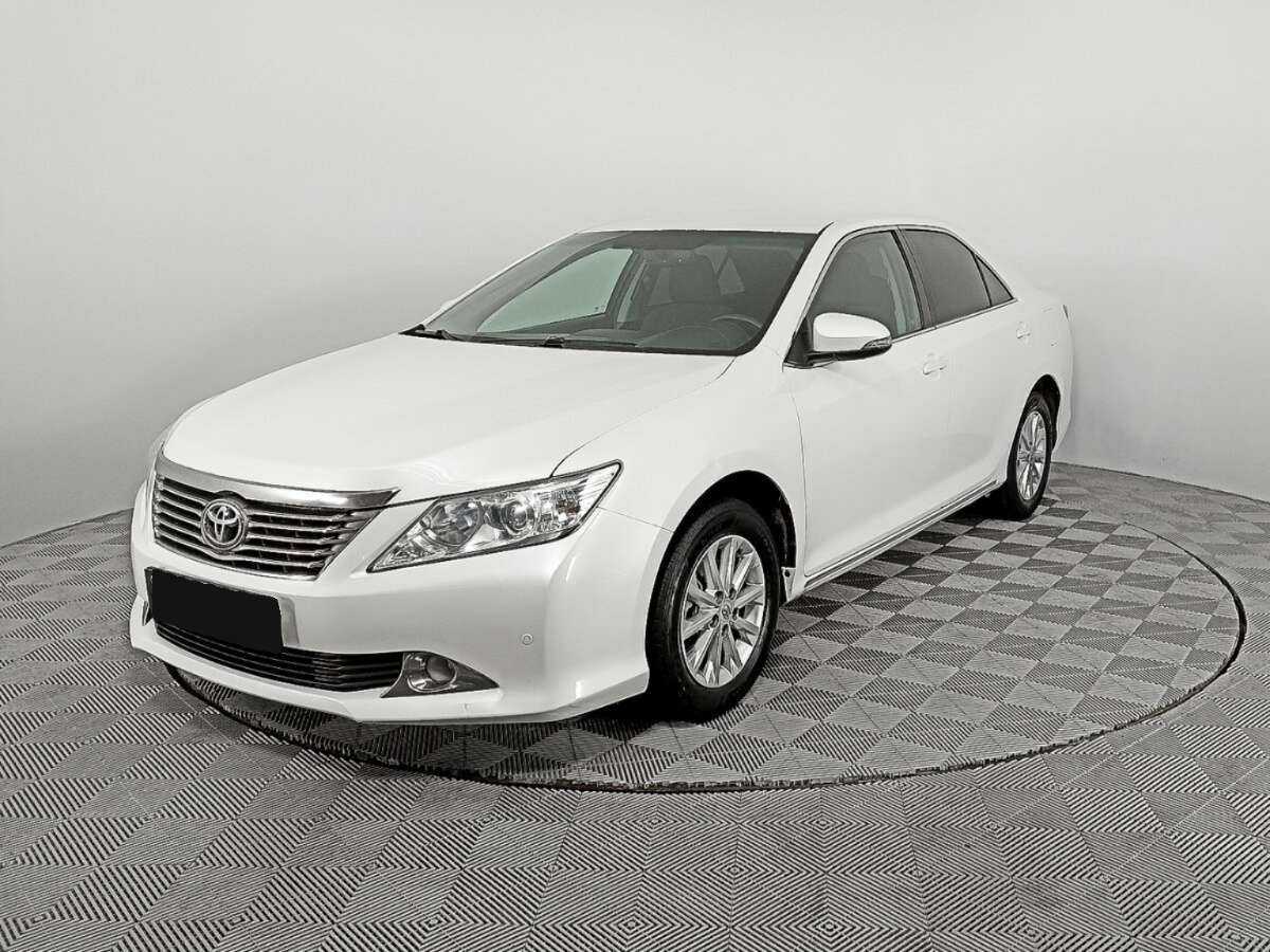 Toyota Camry с пробегом — 2014 год. Фото: #0