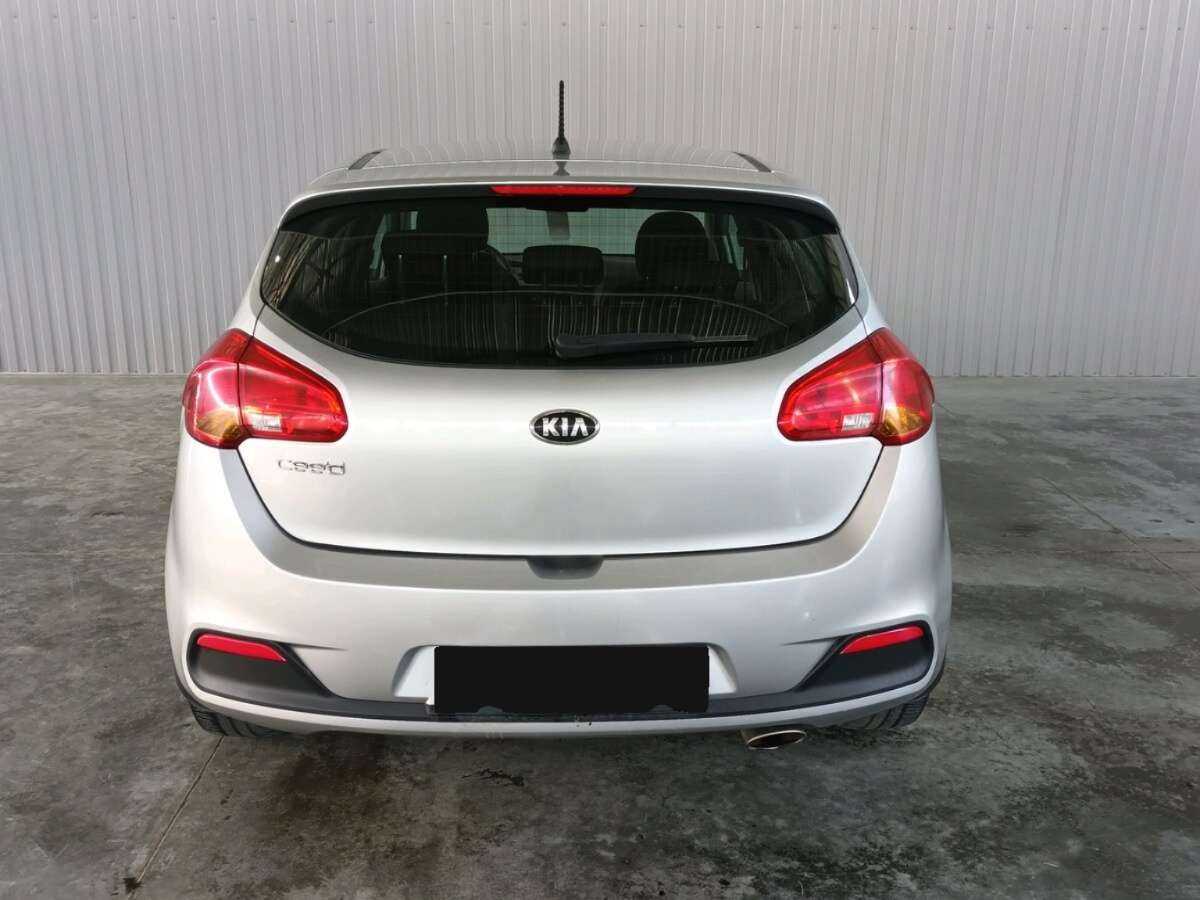 Kia Ceed с пробегом — 2013 год. Фото: #5