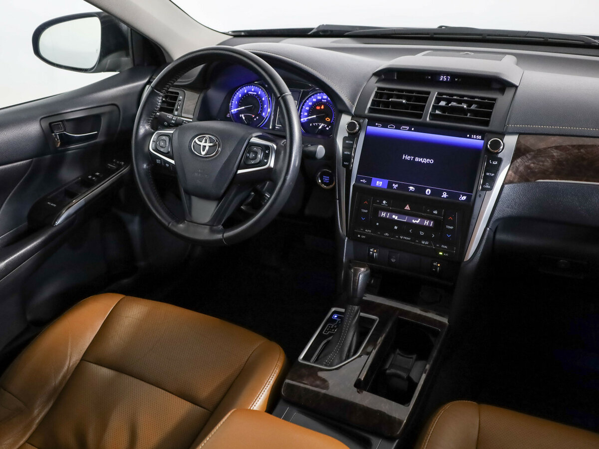 Toyota Camry с пробегом — 2017 год. Фото: #6