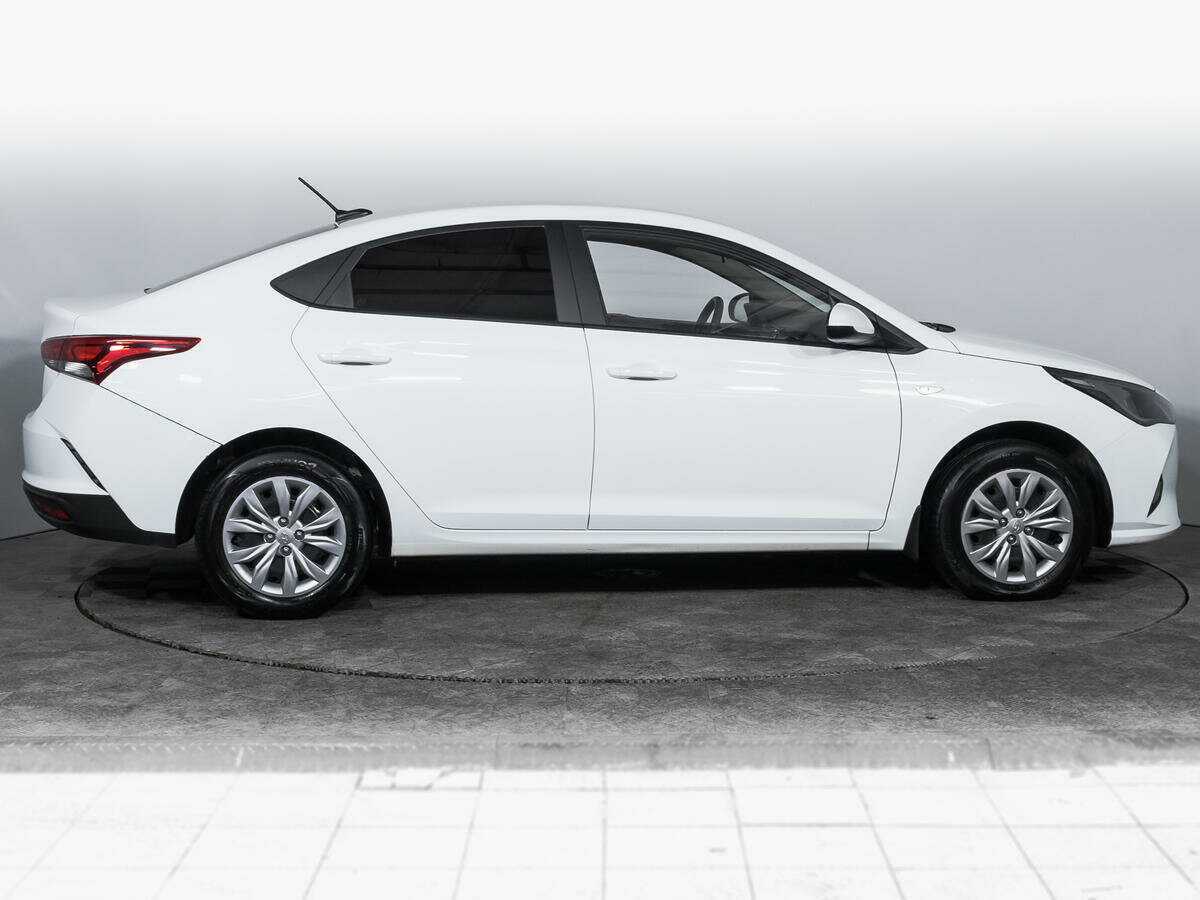 Hyundai Solaris с пробегом — 2020 год. Фото: #3