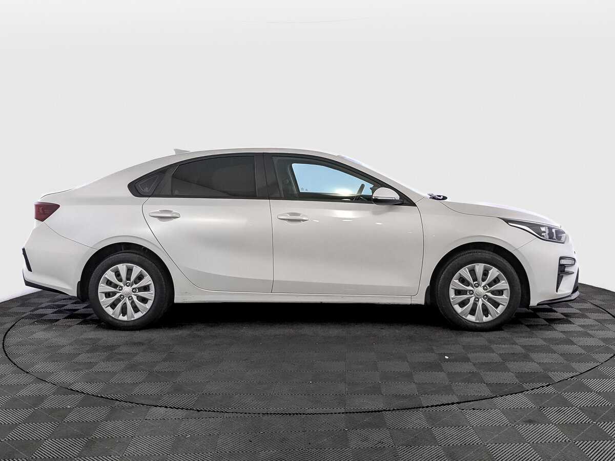 Kia Cerato с пробегом — 2020 год. Фото: #3