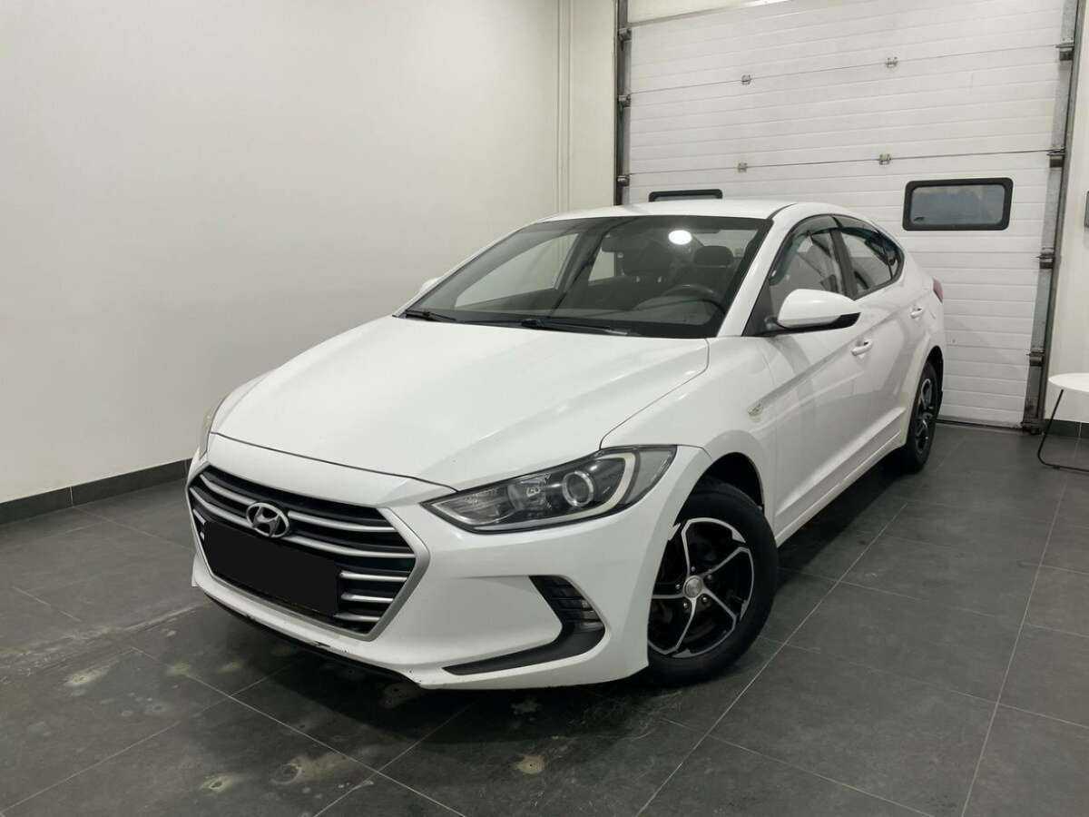 Hyundai Elantra с пробегом — 2016 год. Фото: #0