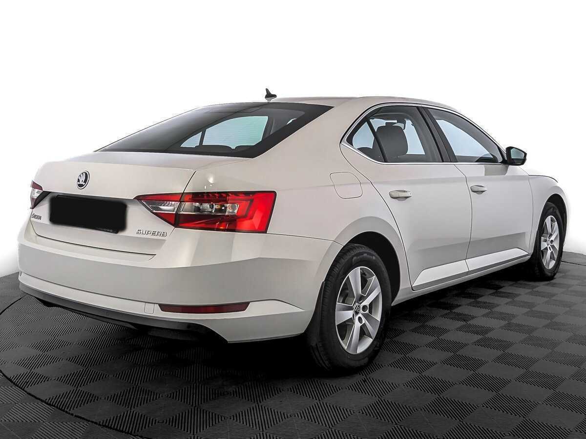 Skoda Superb с пробегом — 2017 год. Фото: #4