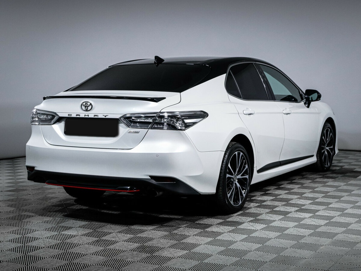 Toyota Camry с пробегом — 2020 год. Фото: #4
