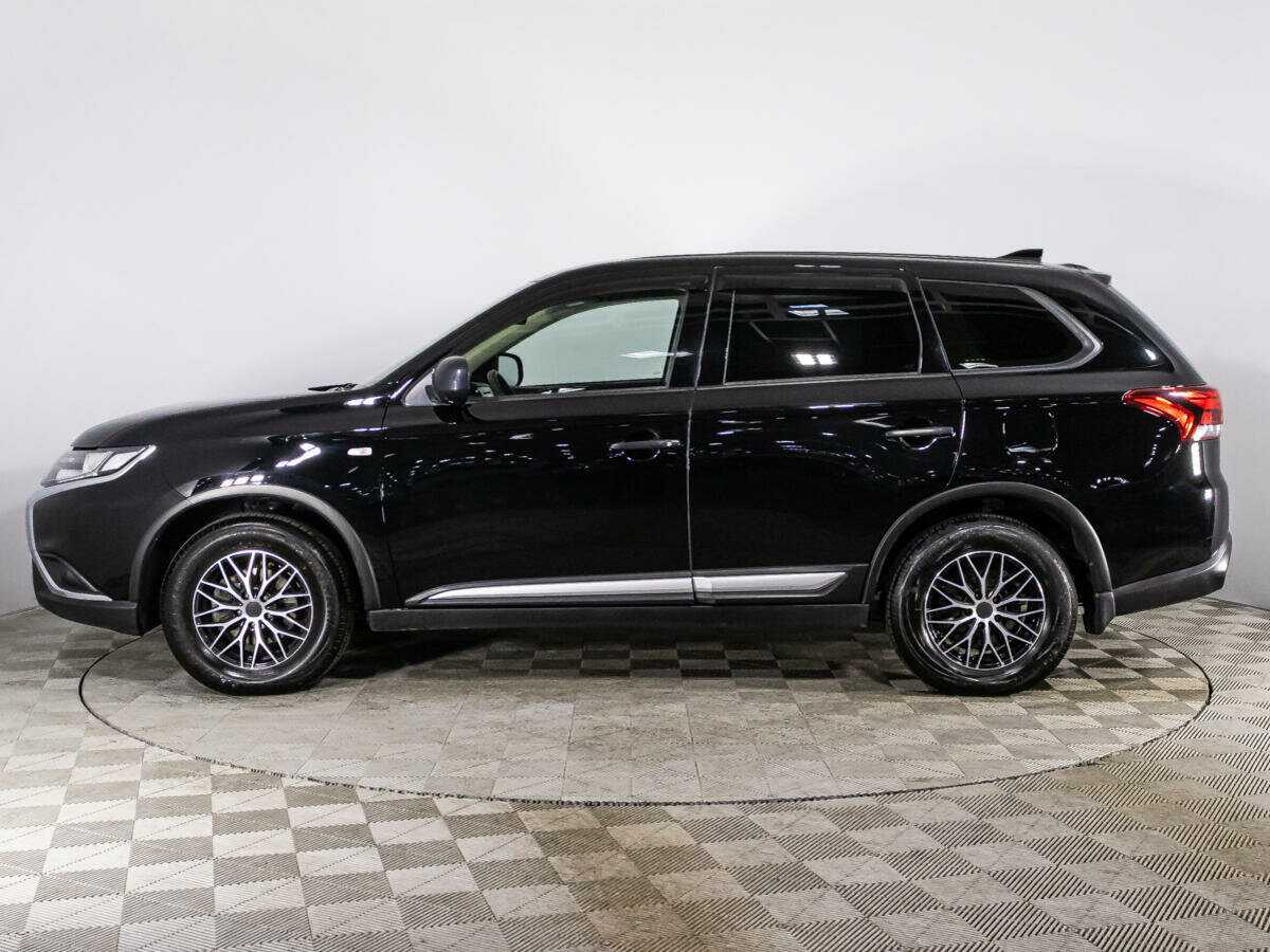 Mitsubishi Outlander с пробегом — 2021 год. Фото: #7