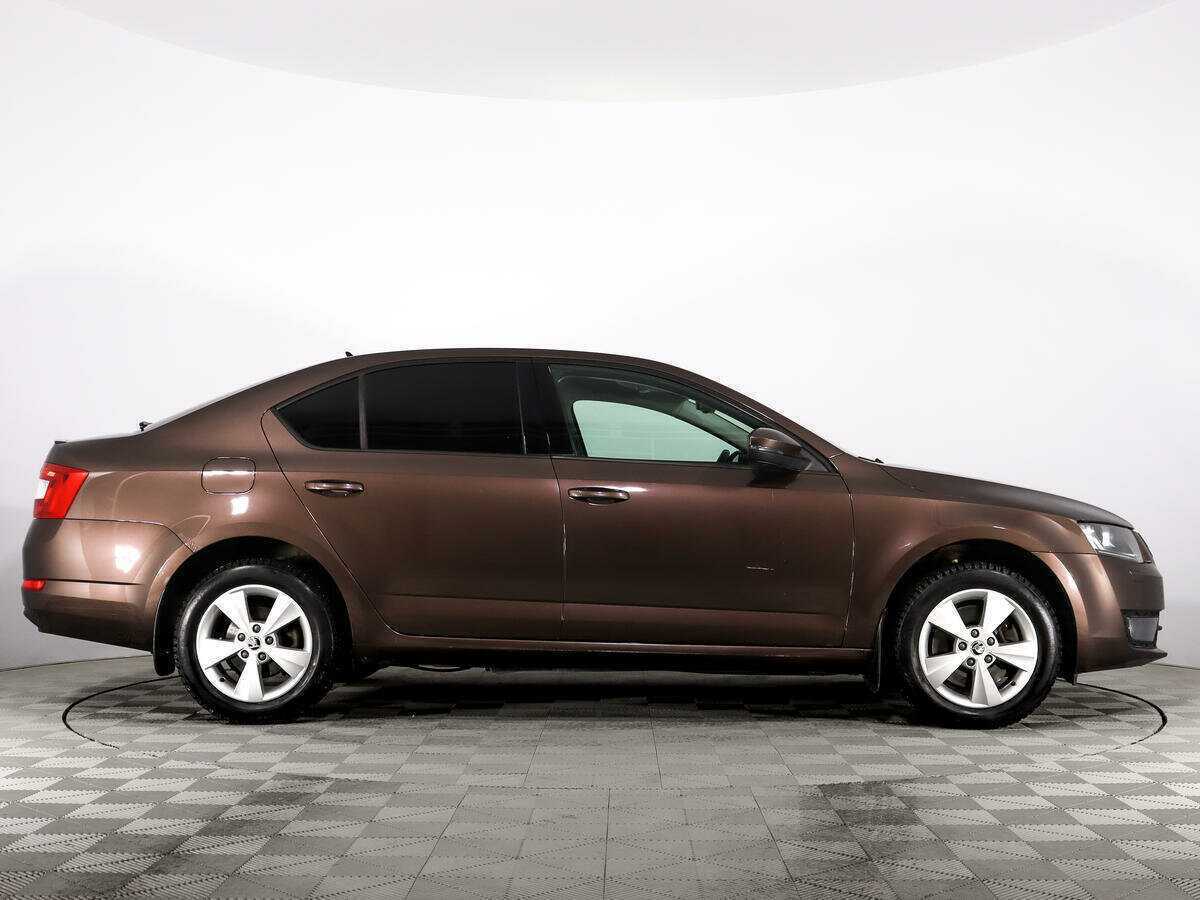 Skoda Octavia с пробегом — 2013 год. Фото: #3