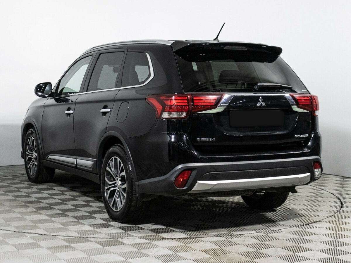 Mitsubishi Outlander с пробегом — 2015 год. Фото: #5