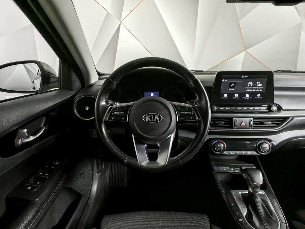 Kia Cerato с пробегом — 2018 год. Фото: #13