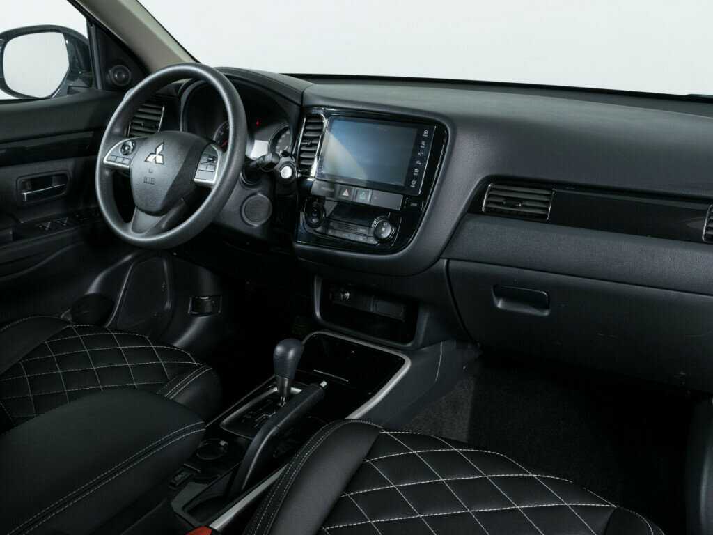 Mitsubishi Outlander с пробегом — 2022 год. Фото: #7