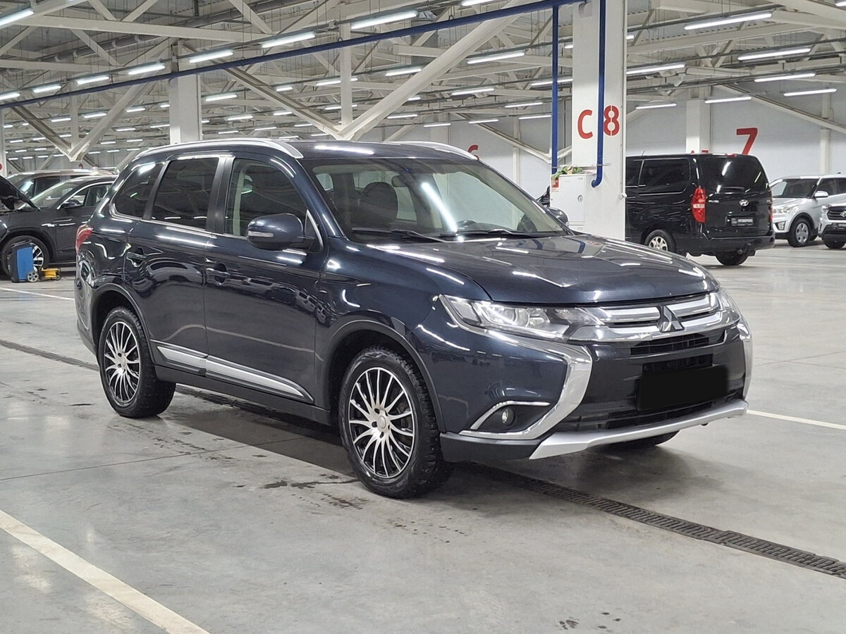 Mitsubishi Outlander с пробегом — 2017 год. Фото: #2