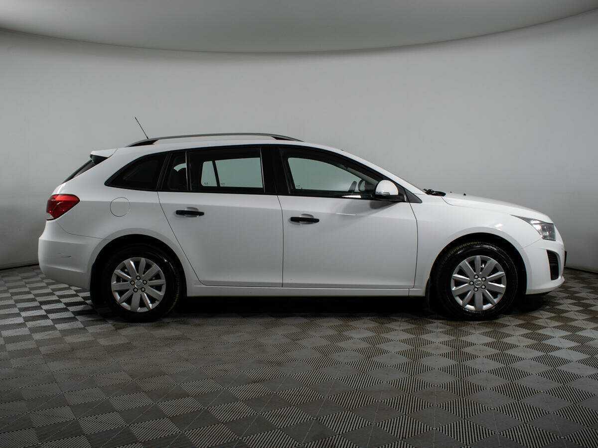 Chevrolet Cruze с пробегом — 2014 год. Фото: #3
