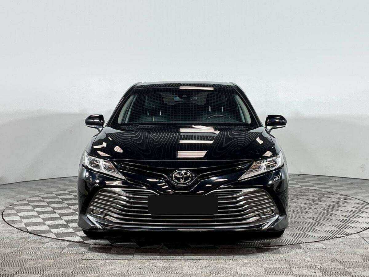 Toyota Camry с пробегом — 2018 год. Фото: #0