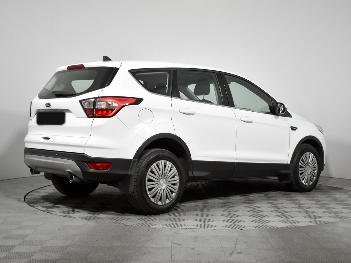 Ford Kuga с пробегом — 2019 год. Фото: #3