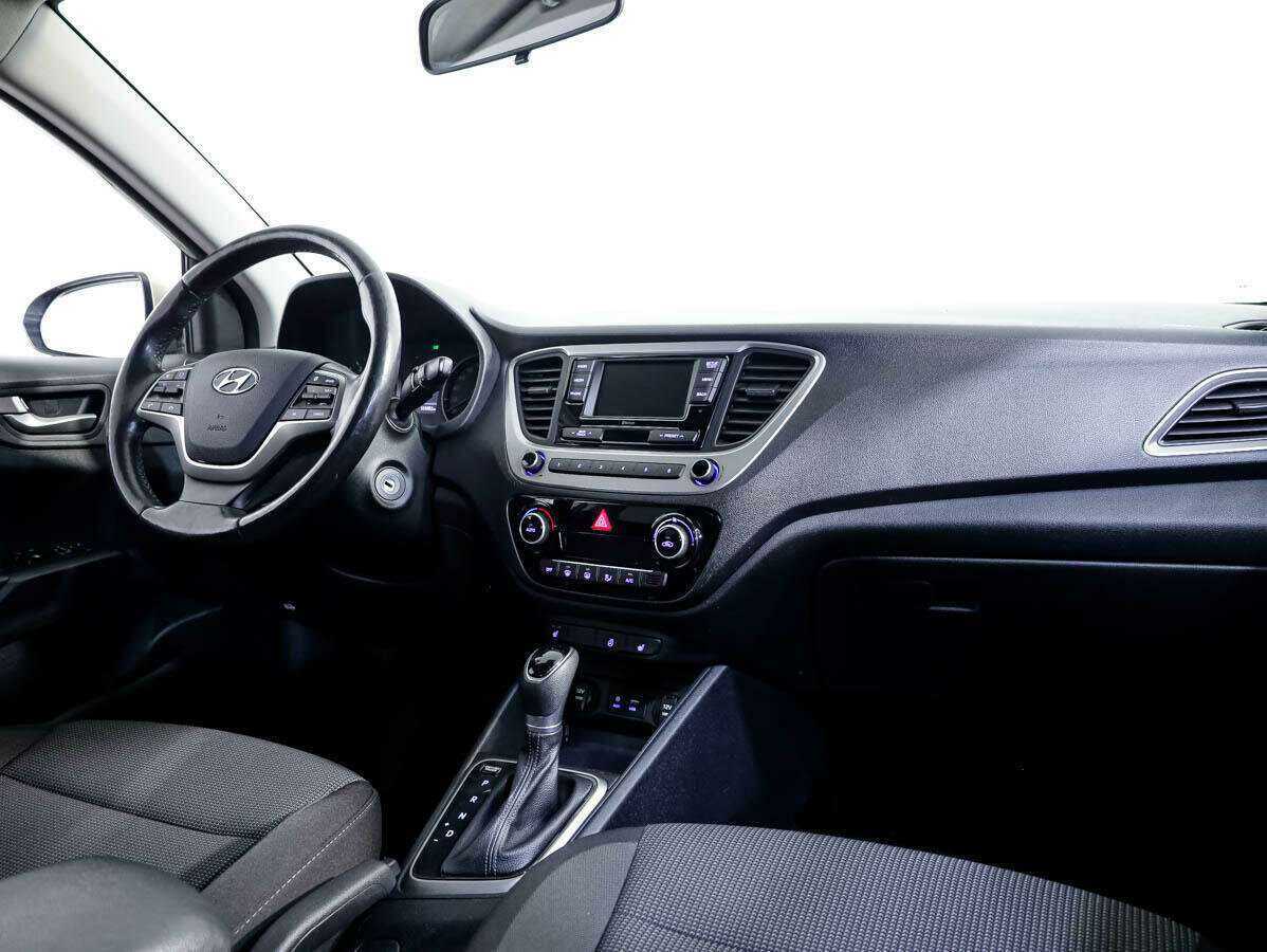 Hyundai Solaris с пробегом — 2017 год. Фото: #7