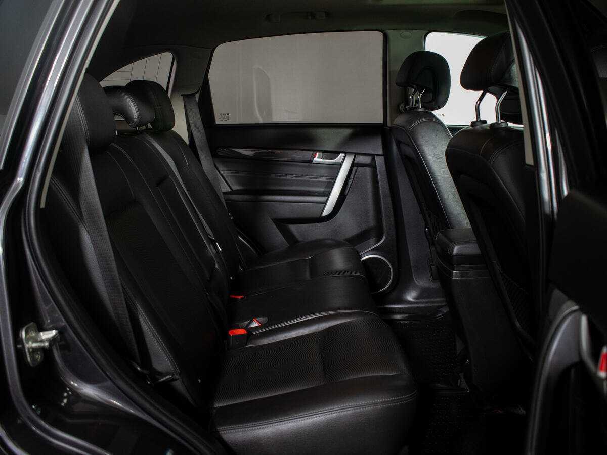 Chevrolet Captiva с пробегом — 2014 год. Фото: #9