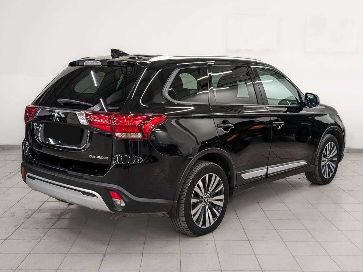 Mitsubishi Outlander с пробегом — 2020 год. Фото: #4