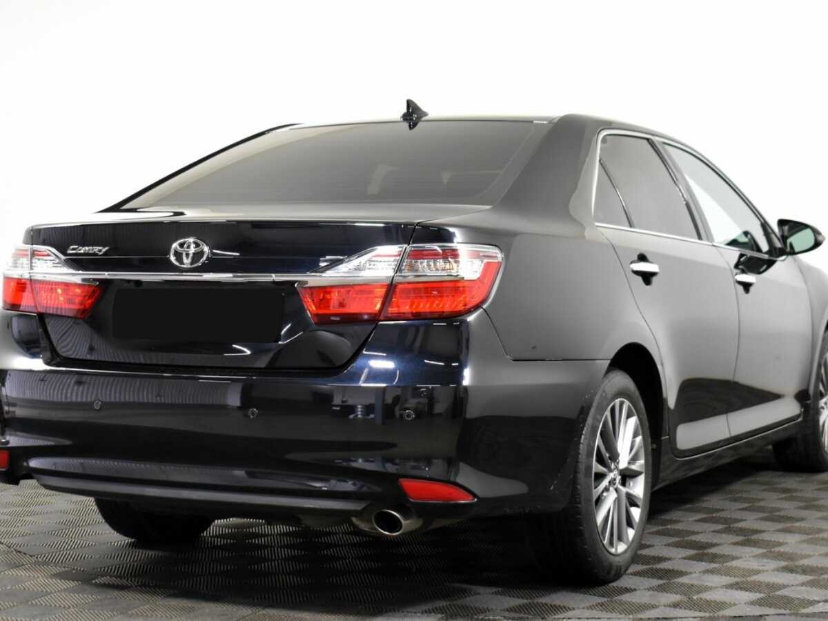 Toyota Camry с пробегом — 2017 год. Фото: #3