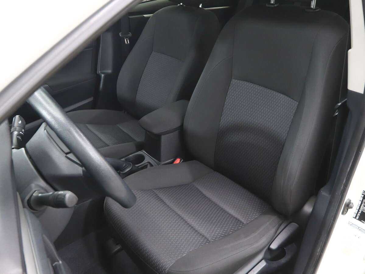 Toyota Corolla с пробегом — 2014 год. Фото: #7