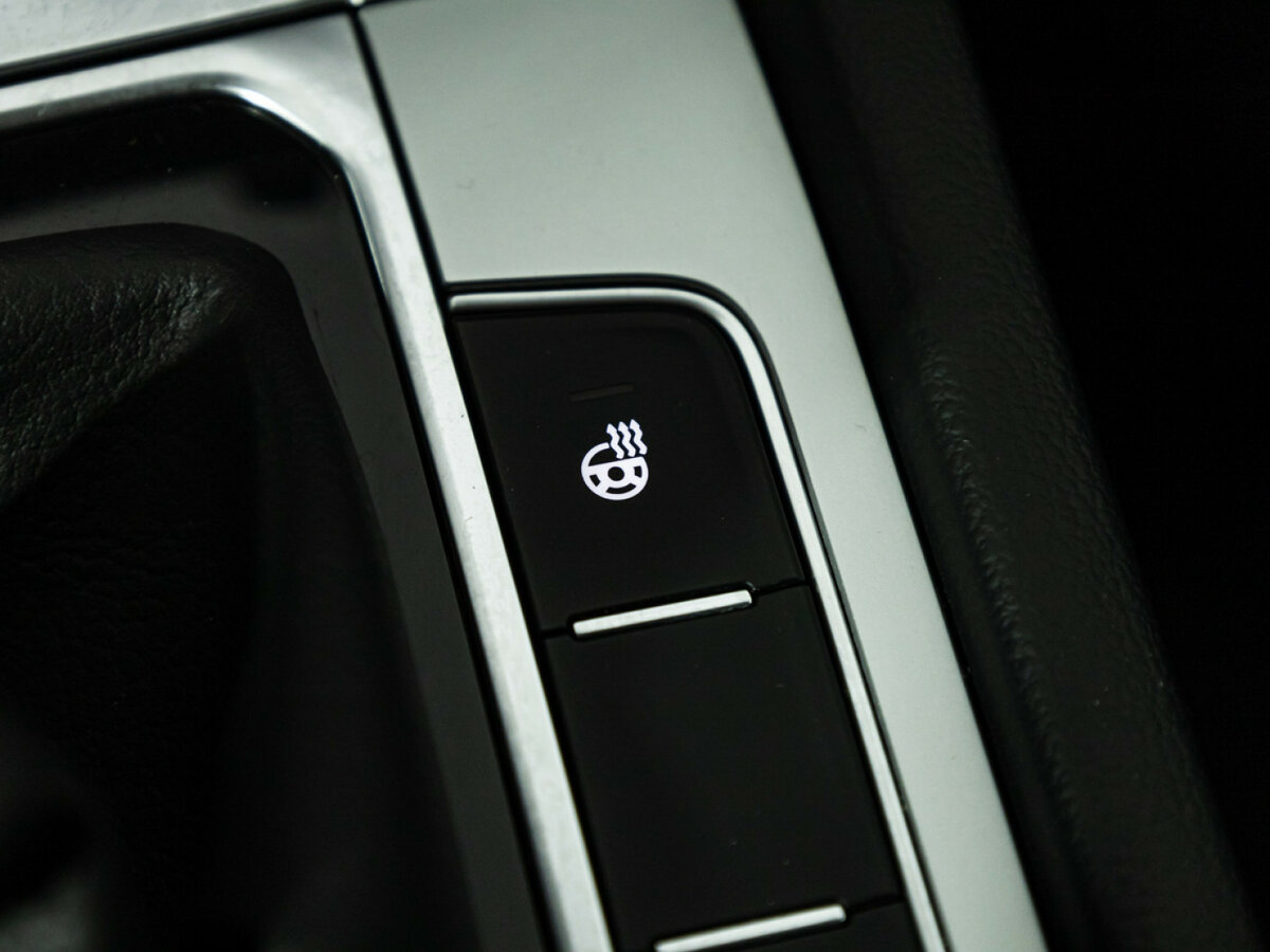 Volkswagen Passat с пробегом — 2017 год. Фото: #14