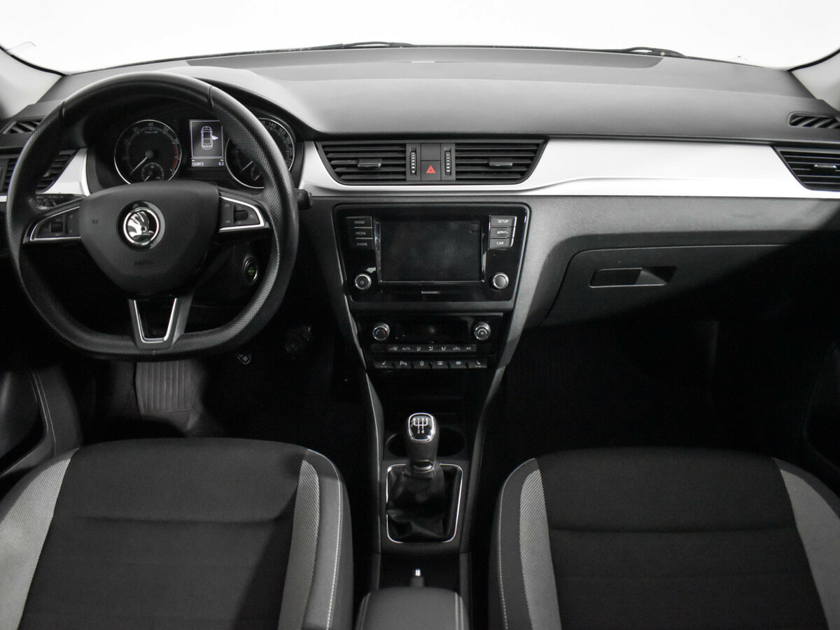 Skoda Rapid с пробегом — 2019 год. Фото: #12