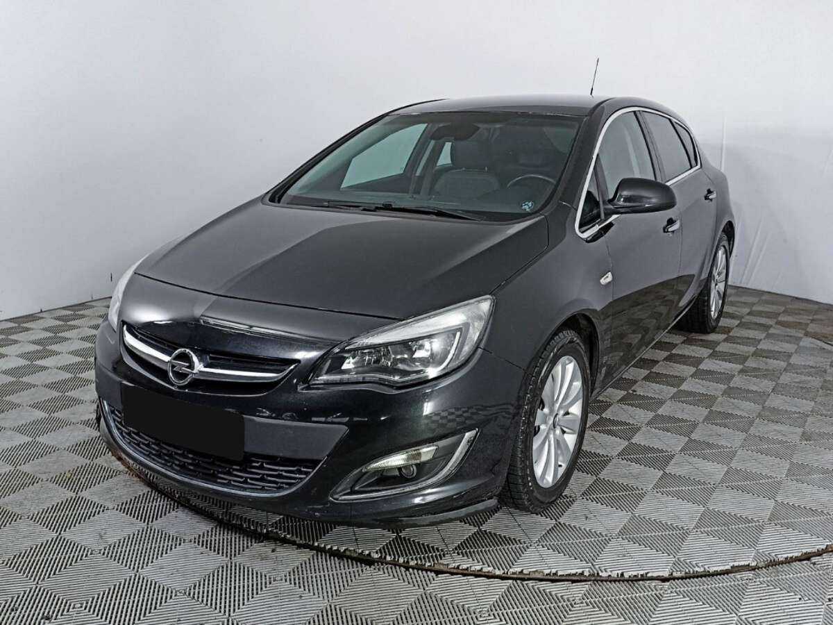 Opel Astra с пробегом — 2012 год. Посмотреть фото