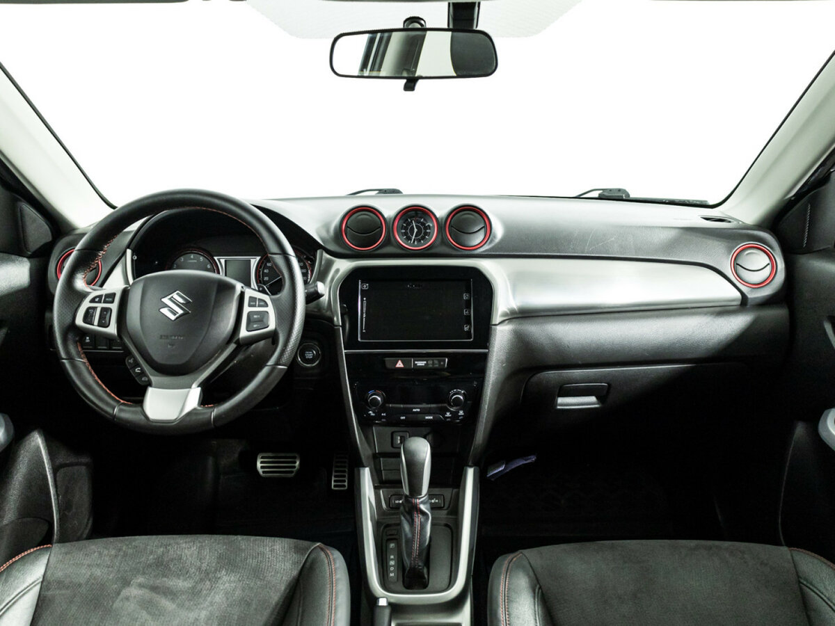 Suzuki Vitara с пробегом — 2018 год. Фото: #12