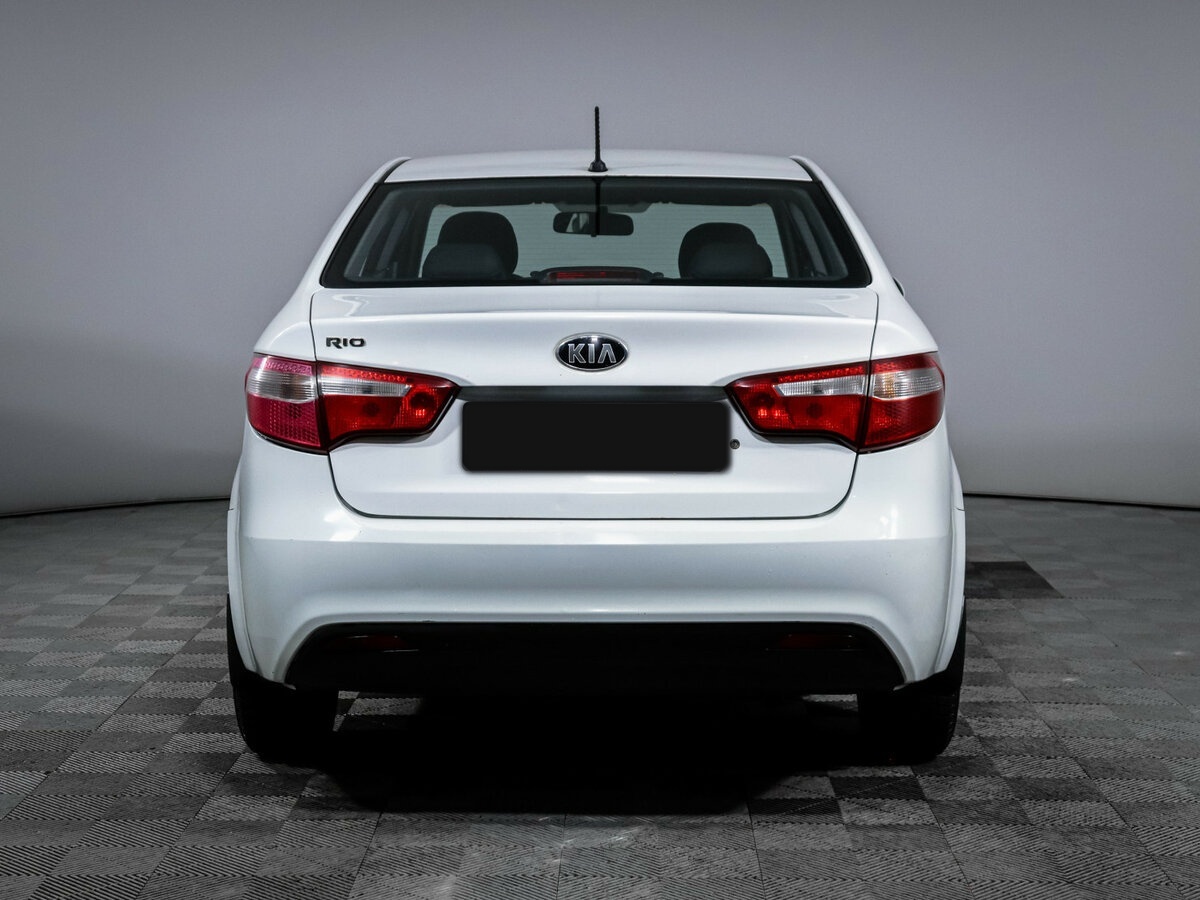 Kia Rio с пробегом — 2014 год. Фото: #4