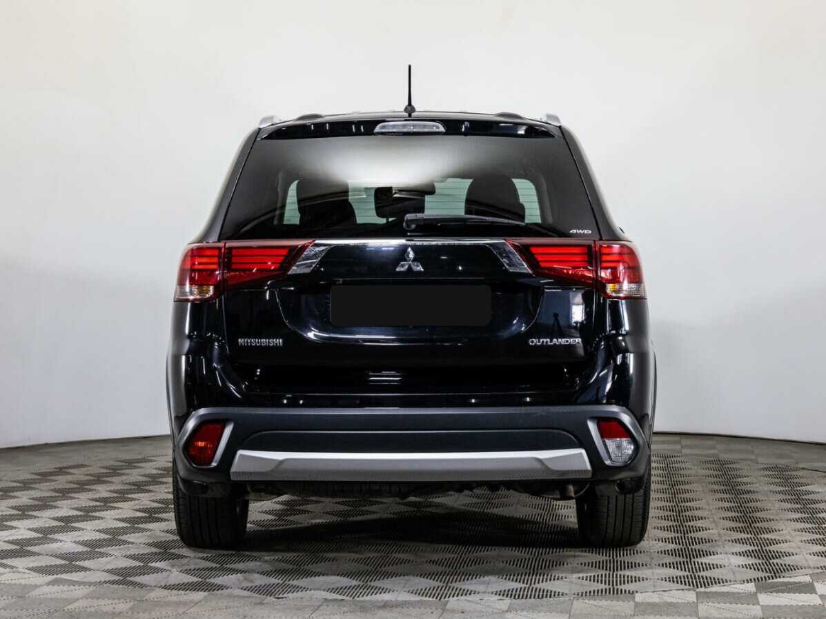 Mitsubishi Outlander с пробегом — 2015 год. Фото: #4