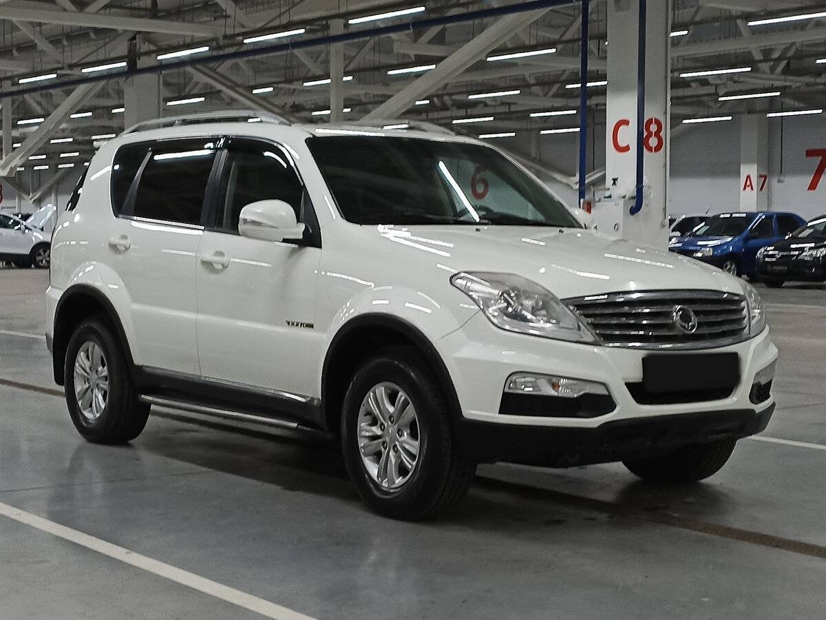 SsangYong Rexton с пробегом — 2013 год. Фото: #2