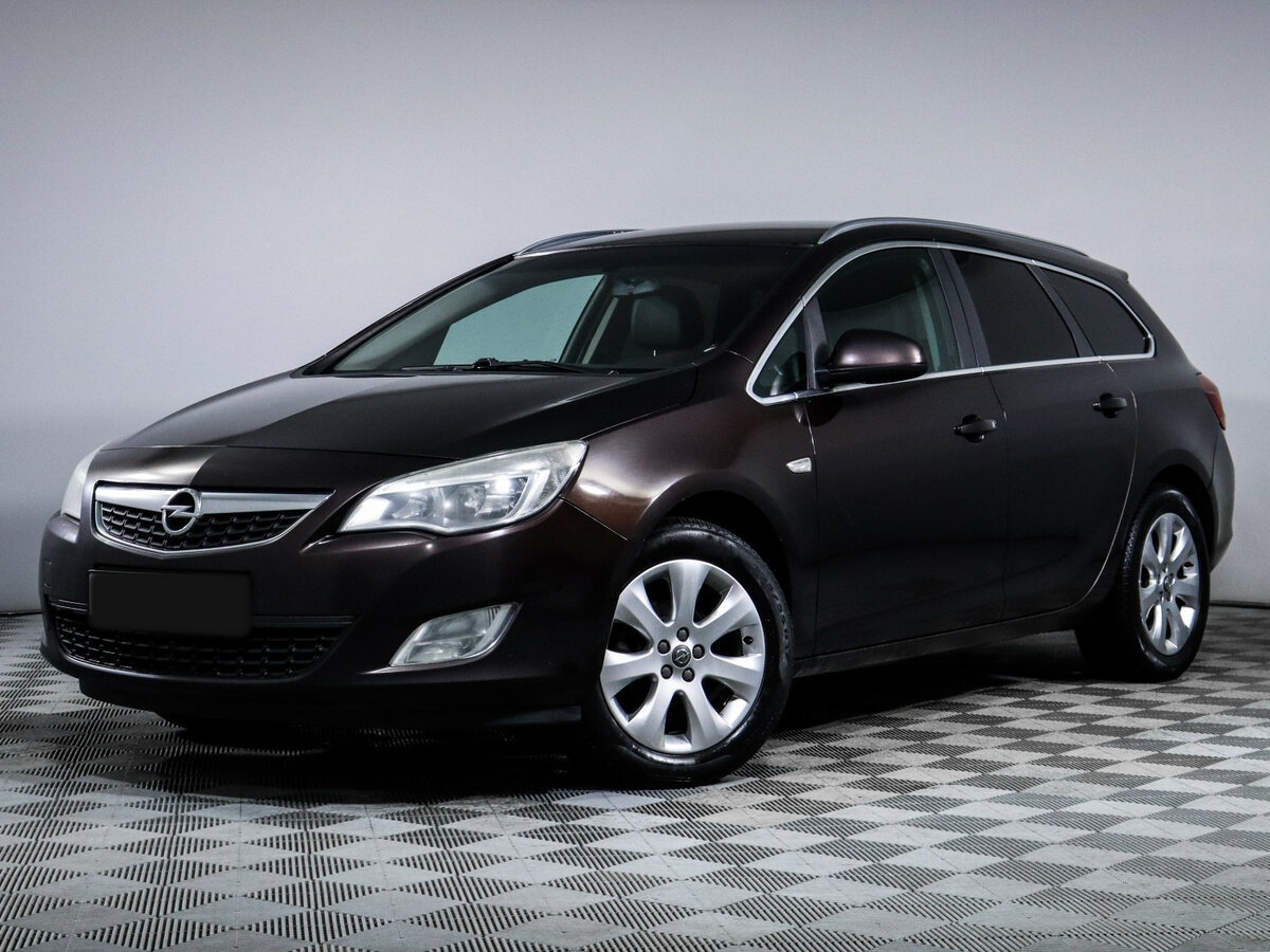 Opel Astra с пробегом — 2012 год. Фото: #0