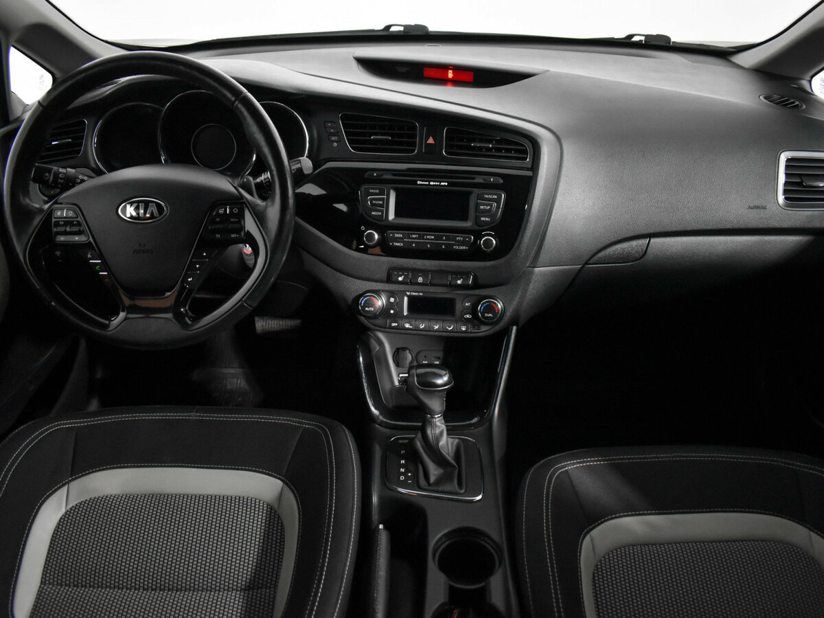 Kia Ceed с пробегом — 2012 год. Фото: #12