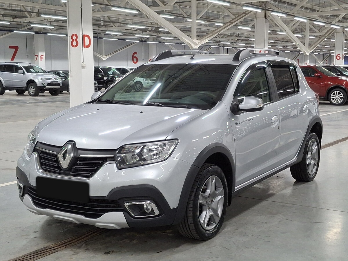 Renault Sandero с пробегом — 2021 год. Посмотреть фото