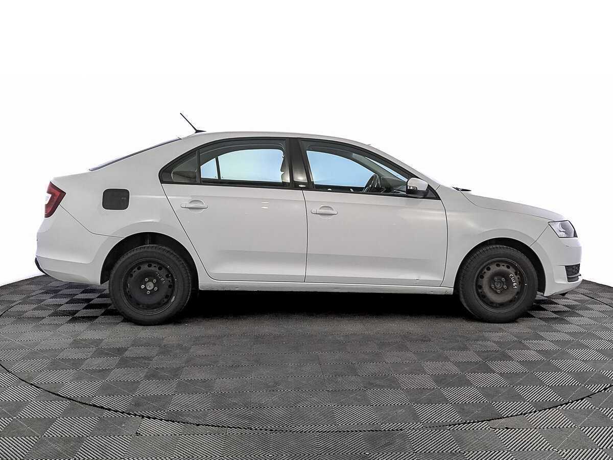 Skoda Rapid с пробегом — 2019 год. Фото: #3