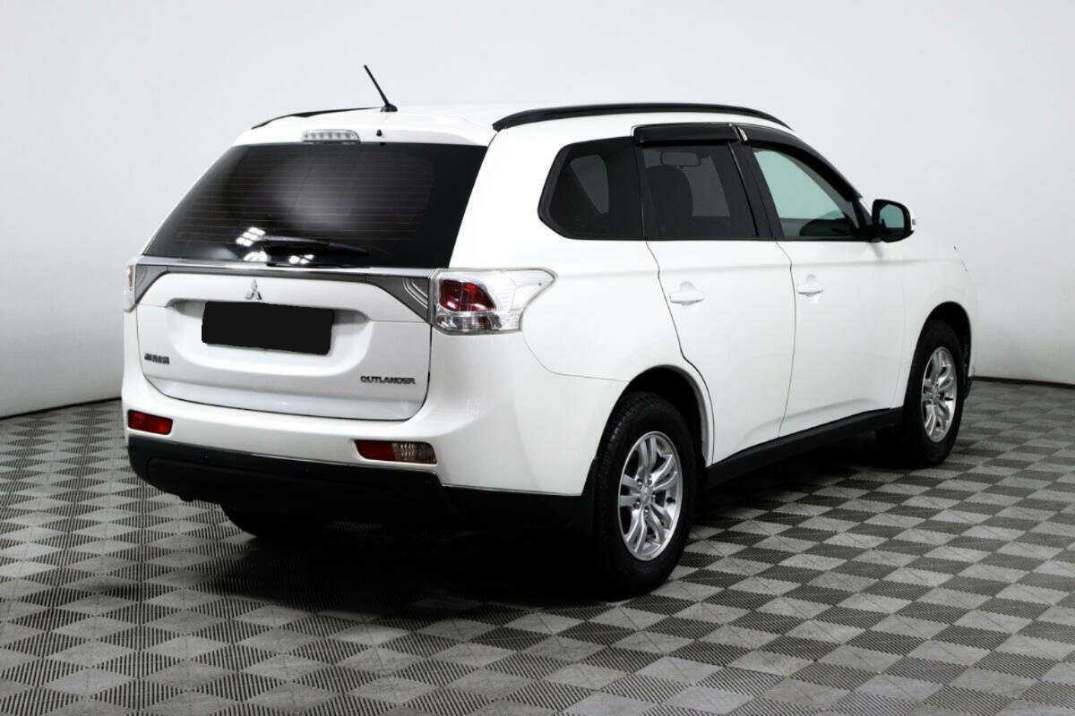 Mitsubishi Outlander с пробегом — 2013 год. Фото: #4